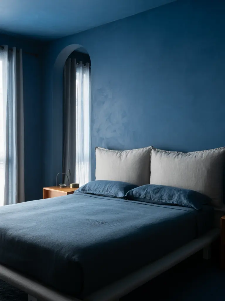 Dark Blue Bedroom Ideas 1